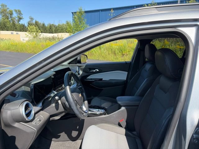 Used 2025 Chevrolet Trax LT w/ Driver Confidence Package FWD image 13