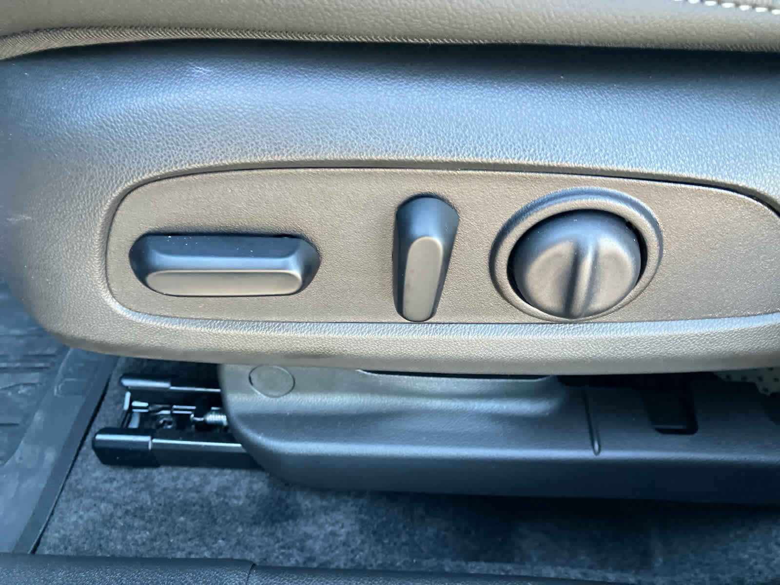 Used 2026 Chevrolet Trax ACTIV image 11