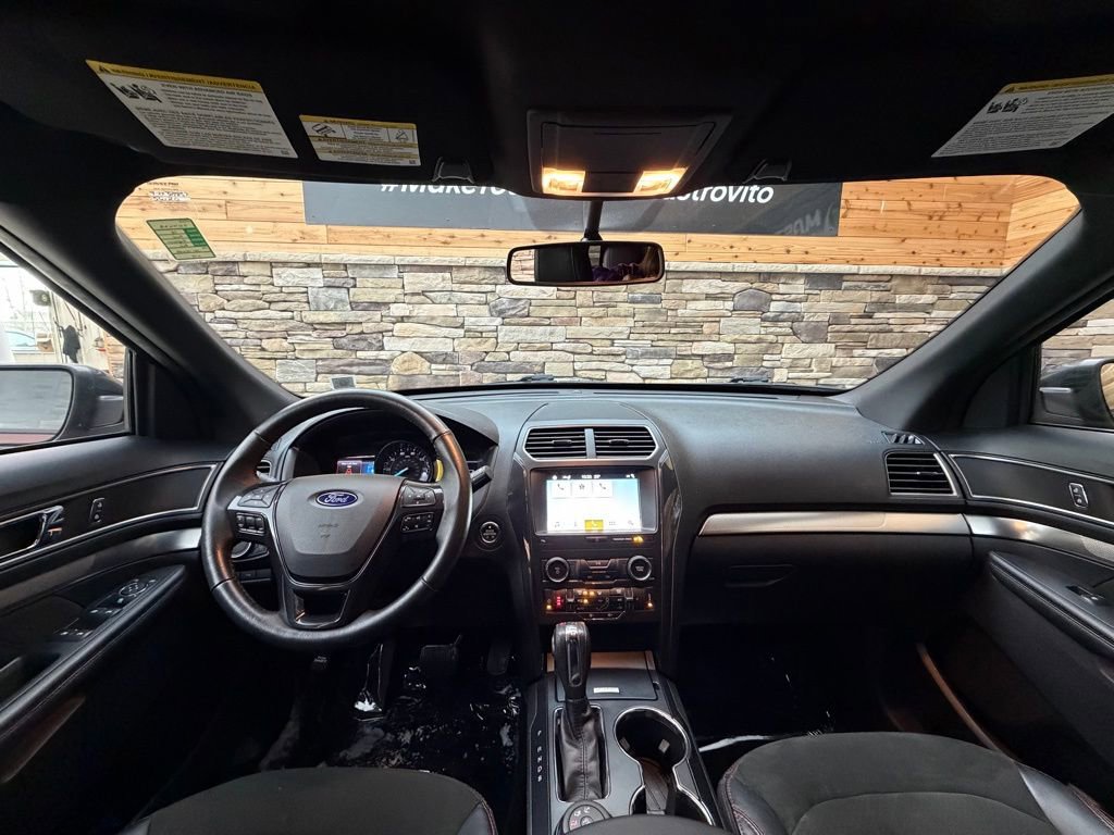 Used 2018 Ford Explorer XLT w/ Equipment Group 202A image 16