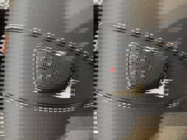 New 2026 Chevrolet Traverse LT w/ Sun and Wheel Package image 24