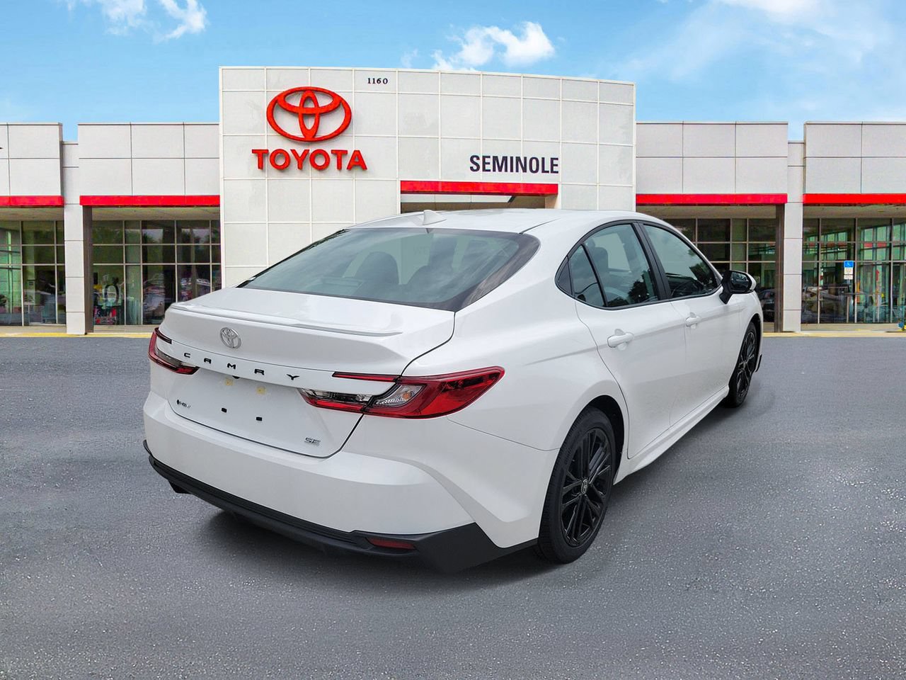 Used 2026 Toyota Camry SE FWD image 3