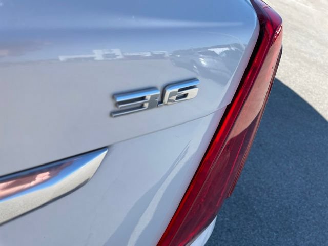 Used 2017 Cadillac XT5 Luxury w/ Driver Awareness Package AWD/4WD image 10