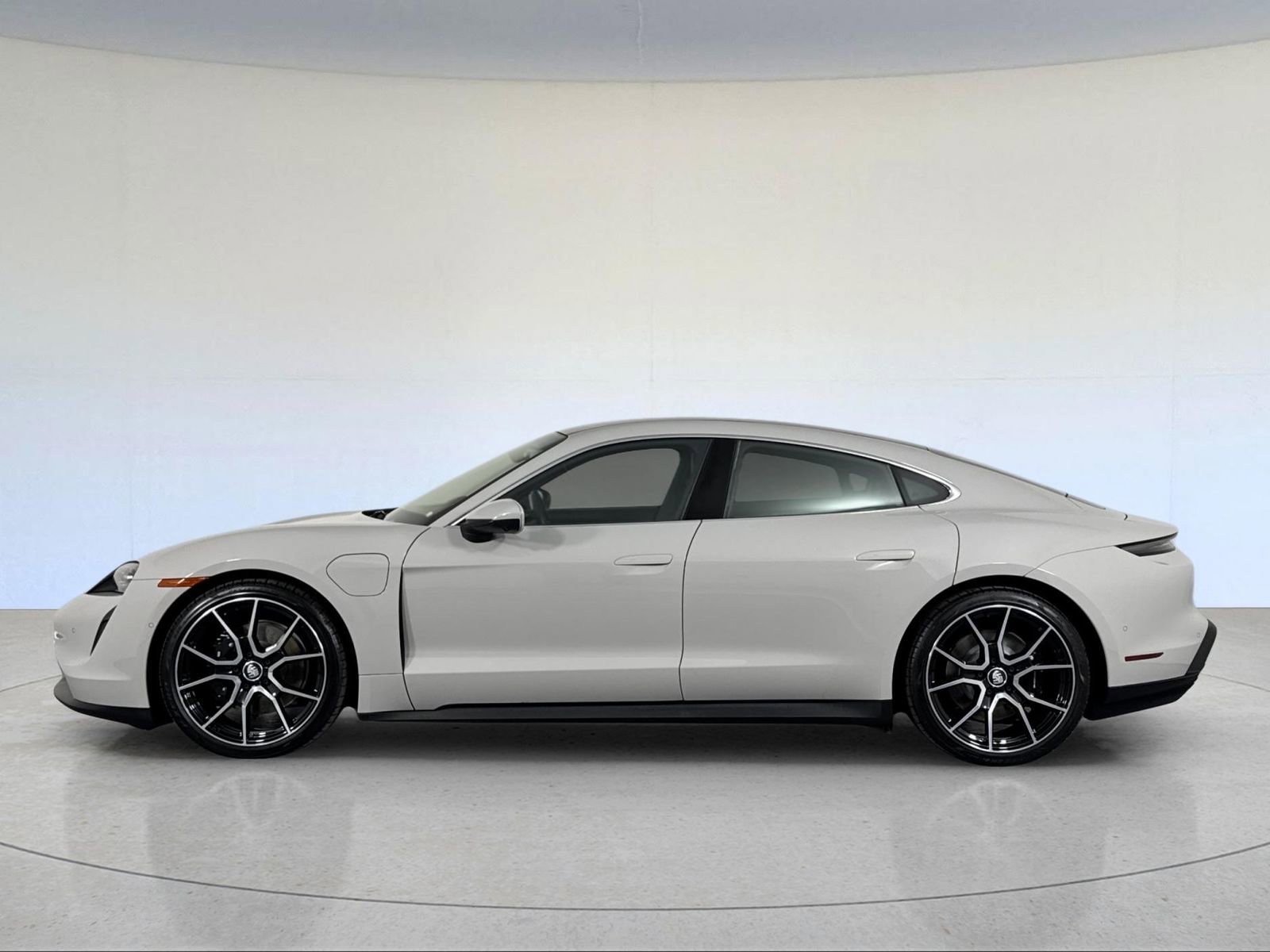 Certified 2024 Porsche Taycan 4S AWD/4WD image 2