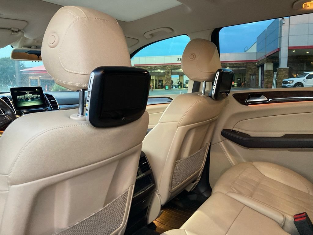 Used 2017 Mercedes-Benz GLS 450 4MATIC image 10