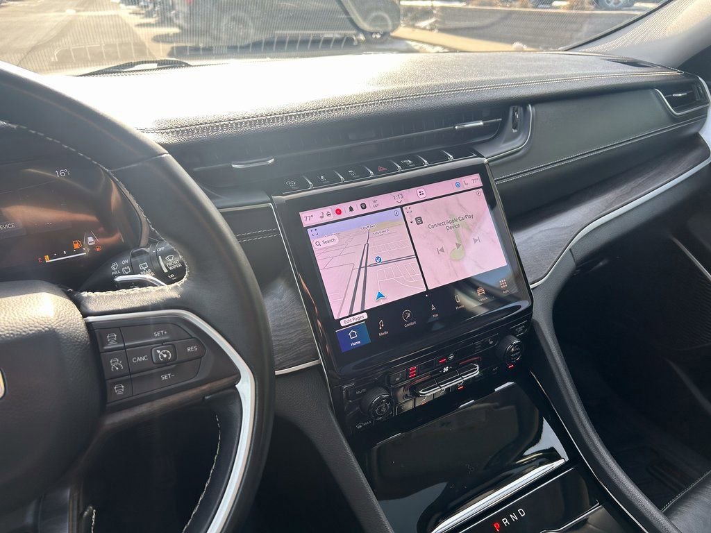 Used 2022 Jeep Grand Cherokee Limited image 21