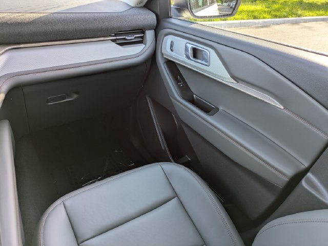 New 2026 Ford Explorer Active w/ Active Comfort Package RWD image 17