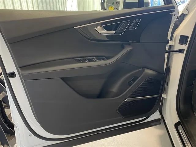 Used 2024 Audi Q7 2.0T Premium Plus image 8