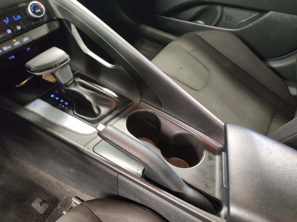 Used 2024 Hyundai Elantra SEL FWD image 26