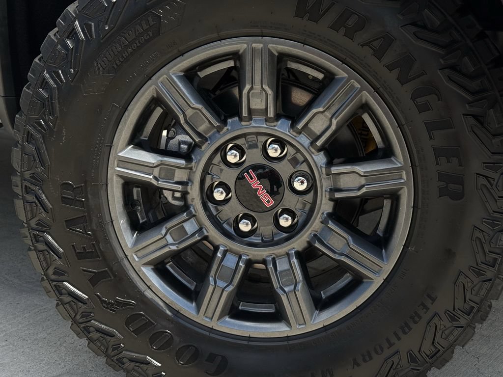 Used 2026 GMC Sierra 1500 AT4X AWD/4WD image 9