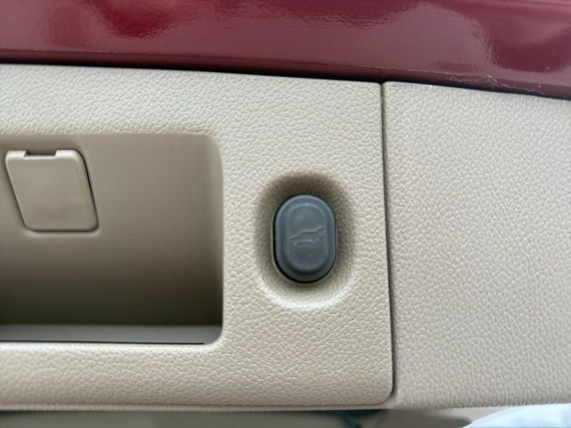 Used 2017 Chevrolet Suburban Premier image 17