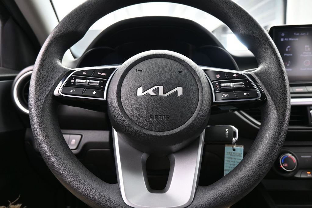 Used 2023 Kia Forte LXS w/ LXS Technology Package FWD image 22