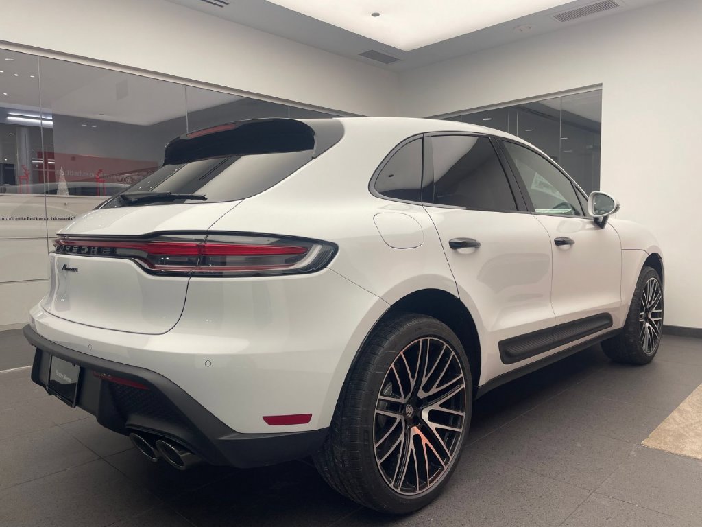 New 2026 Porsche Macan AWD/4WD image 7