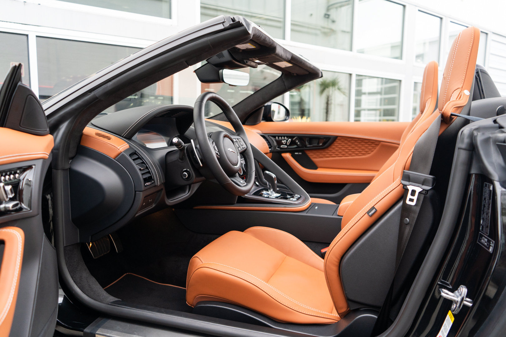 Used 2024 Jaguar F-TYPE R AWD/4WD image 18