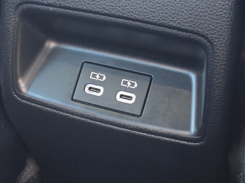 Used 2024 Toyota Corolla SE Nightshade image 10