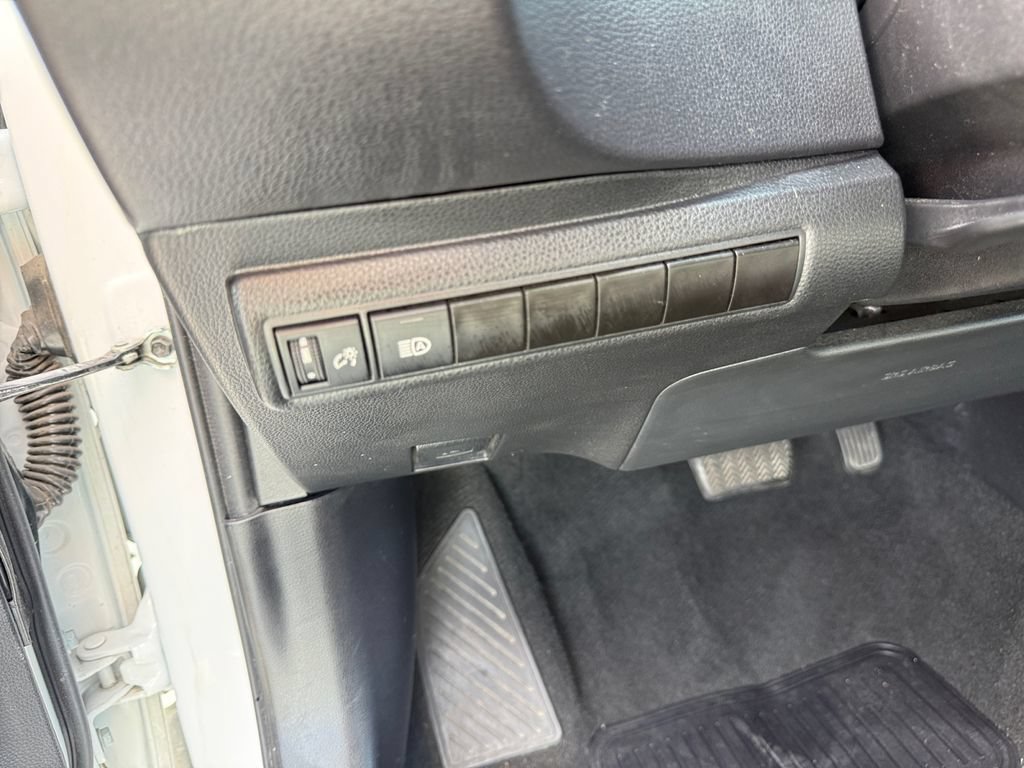 Certified 2024 Toyota Corolla LE FWD image 27