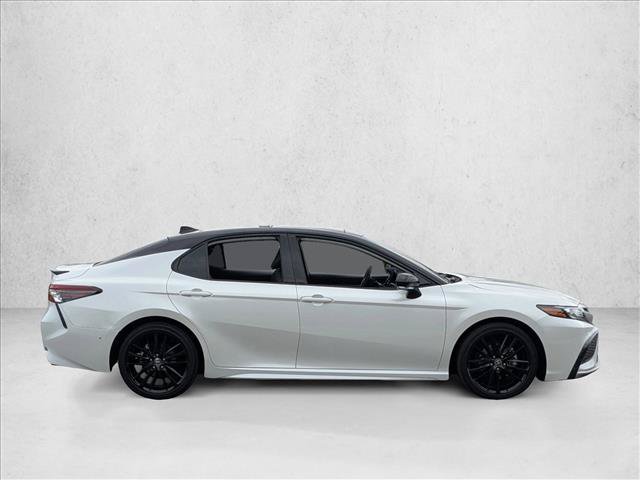 Used 2022 Toyota Camry XSE FWD image 4