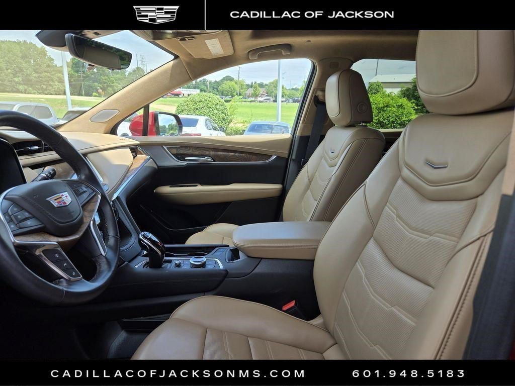 Certified 2023 Cadillac XT5 Premium Luxury w/ Platinum Package AWD/4WD image 9