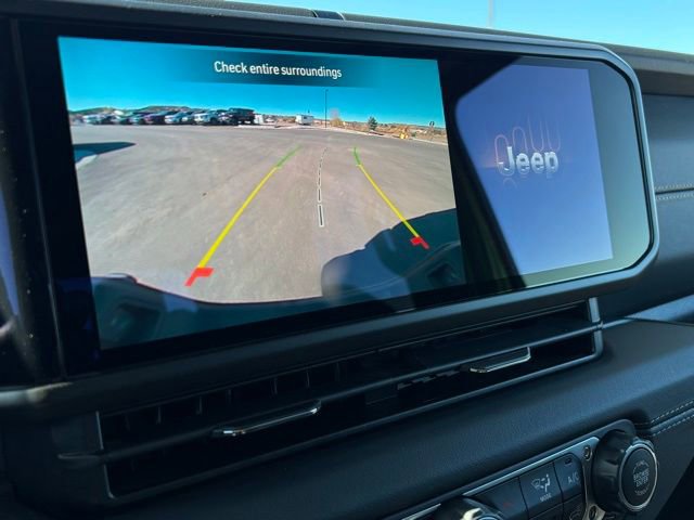 Used 2025 Jeep Gladiator Sport image 36