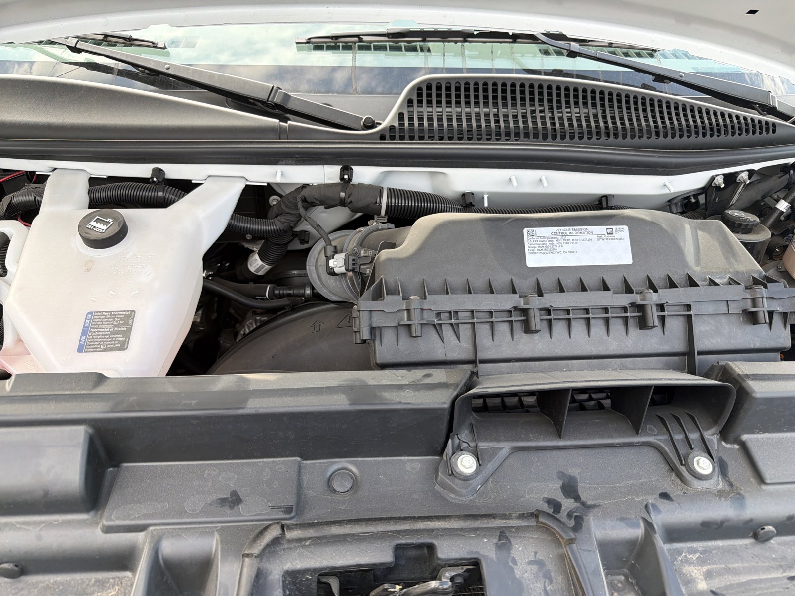 Used 2024 GMC Savana 2500 w/ Driver Convenience Package RWD image 33
