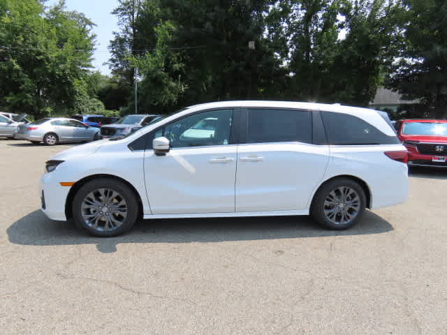 New 2027 Honda Odyssey Touring image 3