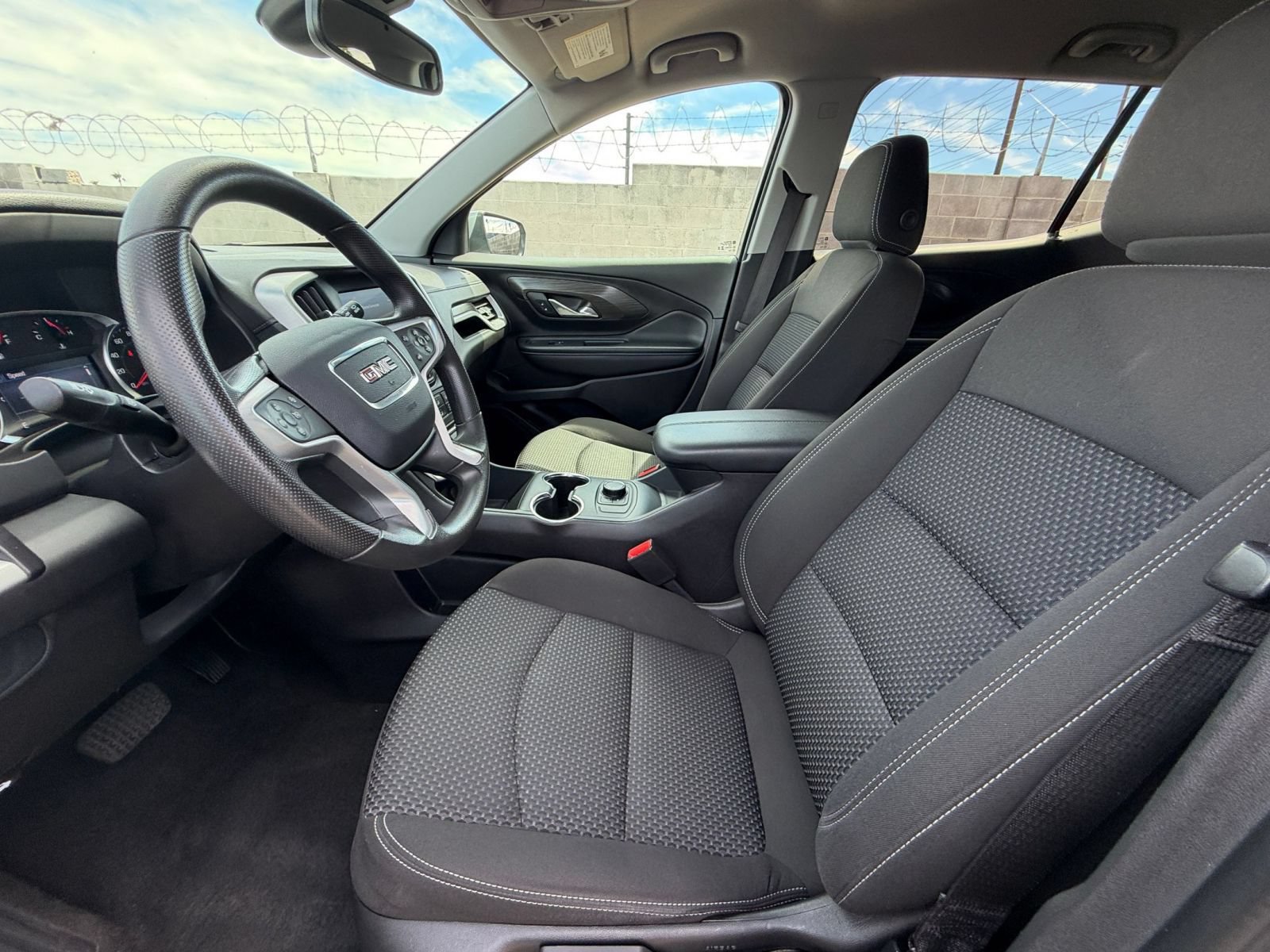 Used 2024 GMC Terrain SLE FWD image 24