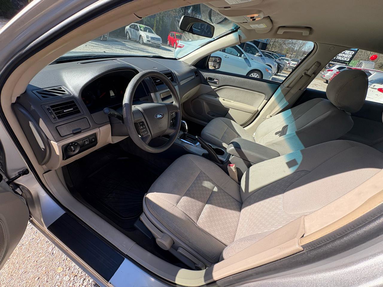 Used 2011 Ford Fusion S image 8