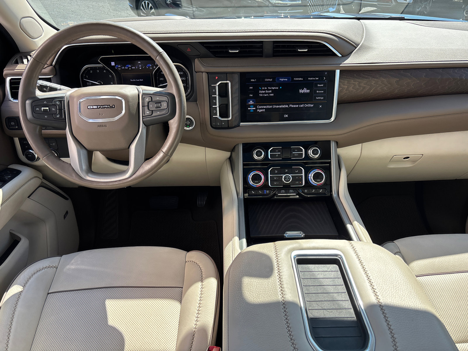 Used 2021 GMC Yukon Denali w/ Denali Premium Package image 29