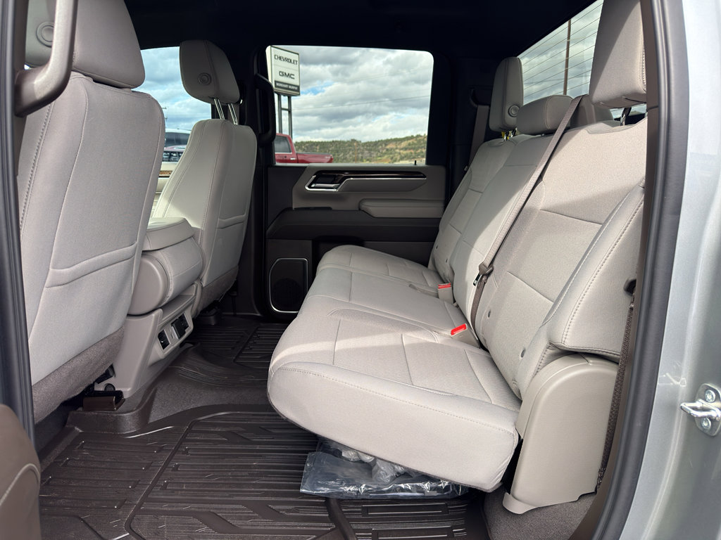 Used 2024 GMC Sierra 2500 SLE image 13