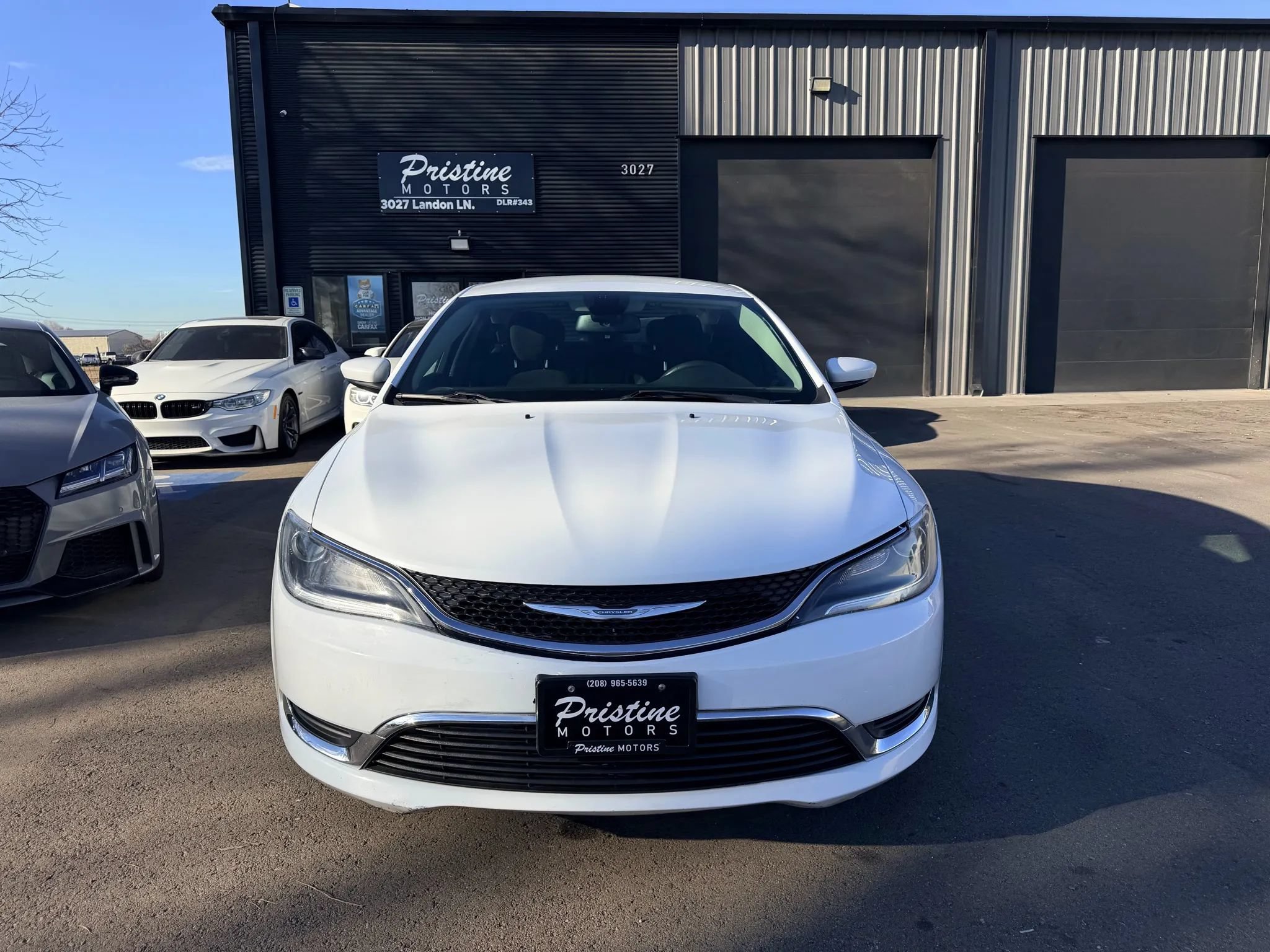 Used 2016 Chrysler 200 Limited FWD image 2