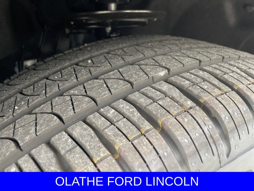 New 2026 Ford Explorer Platinum w/ LUX Leather Package AWD/4WD image 20