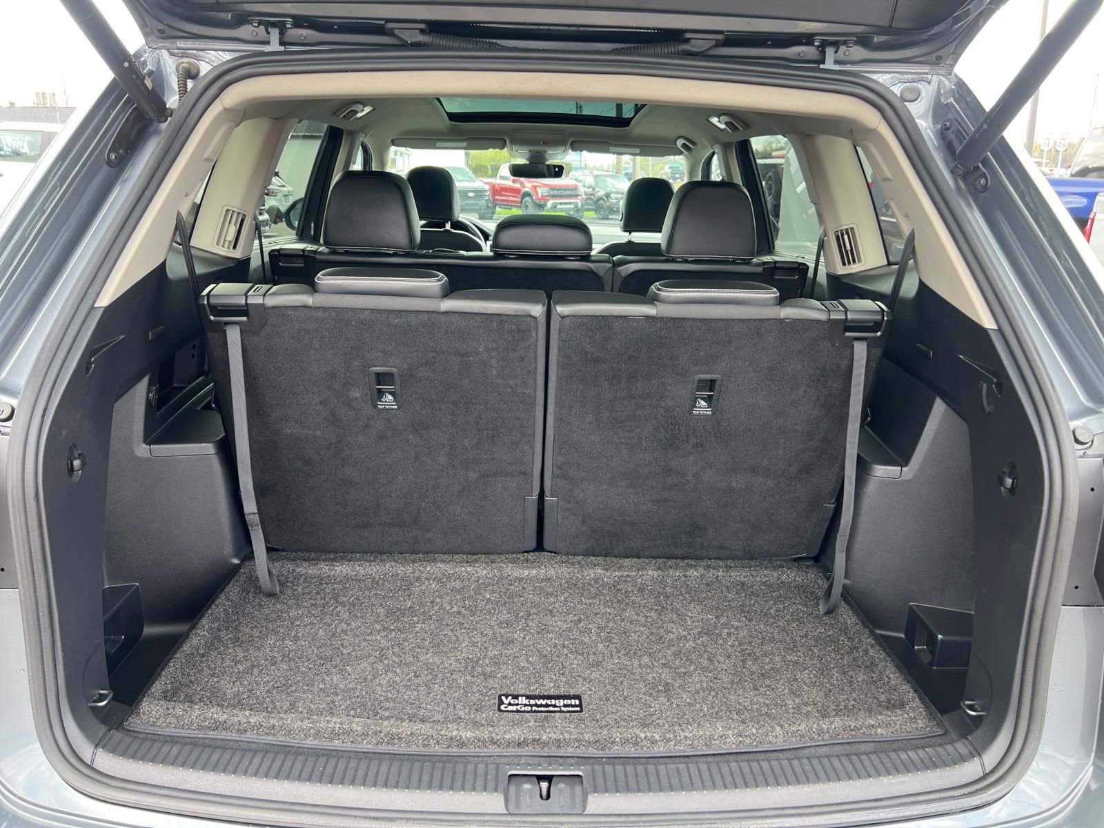 Used 2023 Volkswagen Atlas SEL Premium image 34