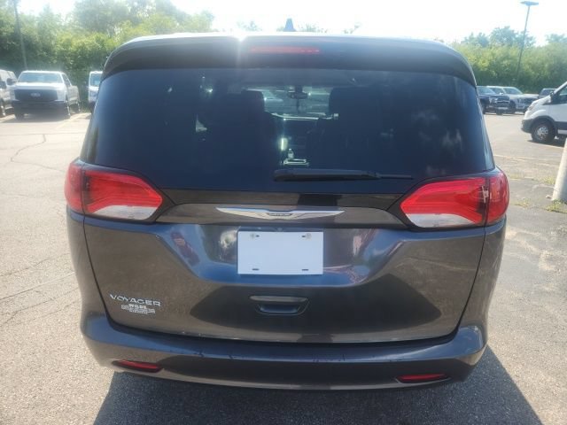 Used 2021 Chrysler Voyager Lxi FWD image 6