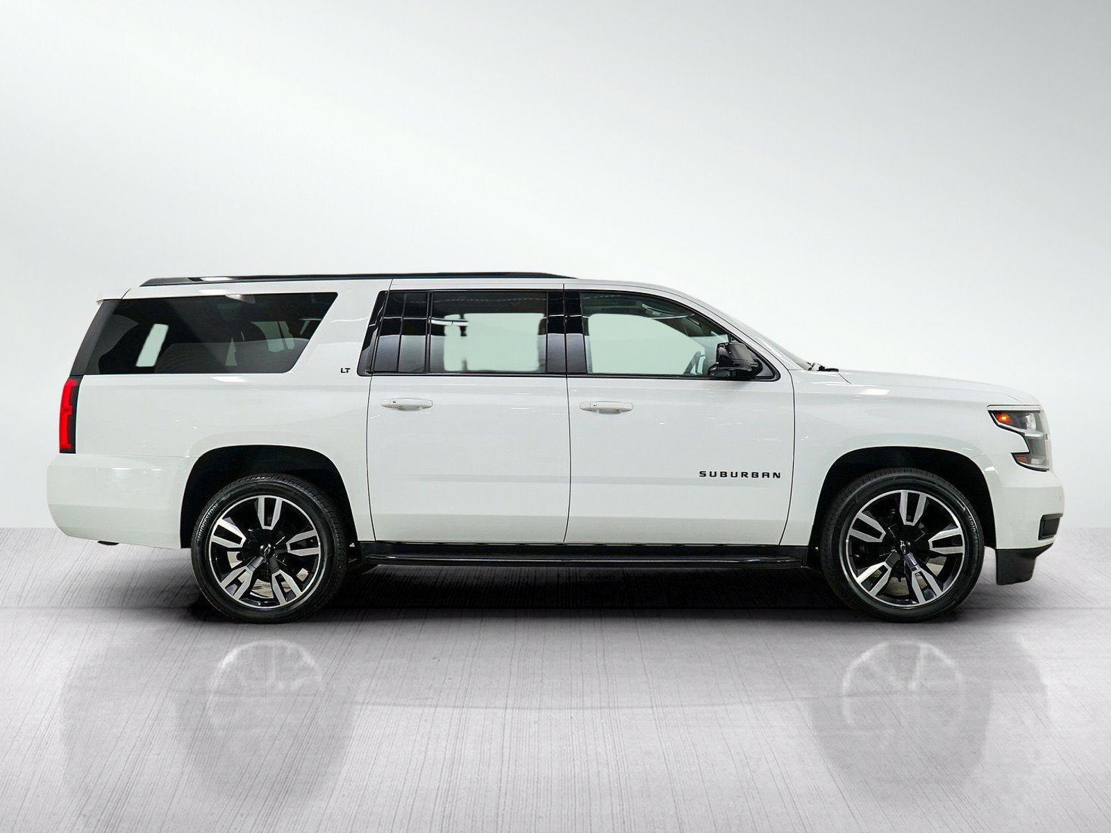 Used 2020 Chevrolet Suburban LT AWD/4WD image 6
