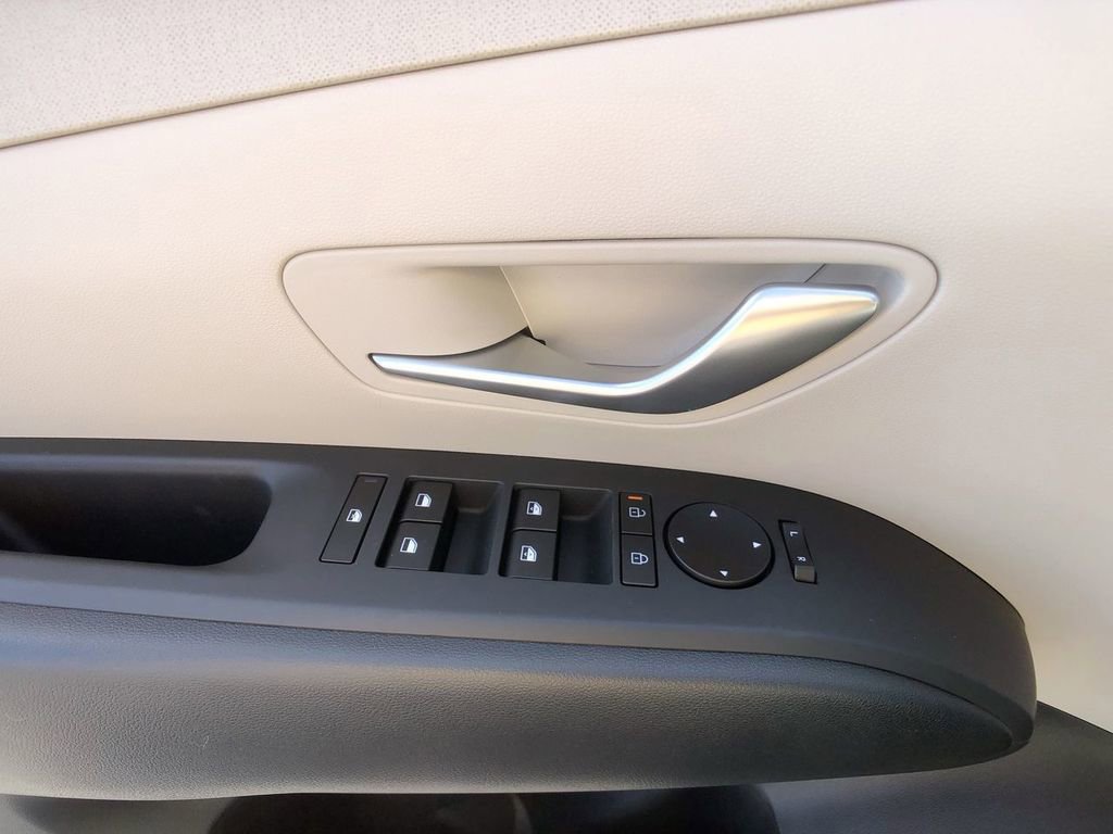New 2025 Hyundai Tucson SEL image 15