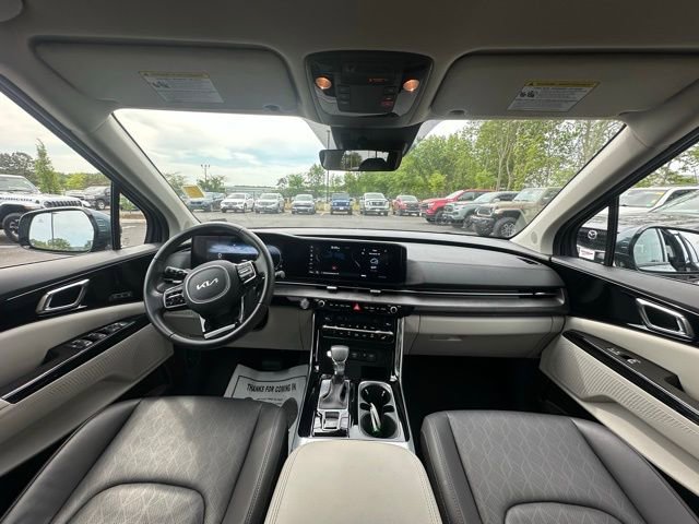Used 2024 Kia Carnival SX image 2