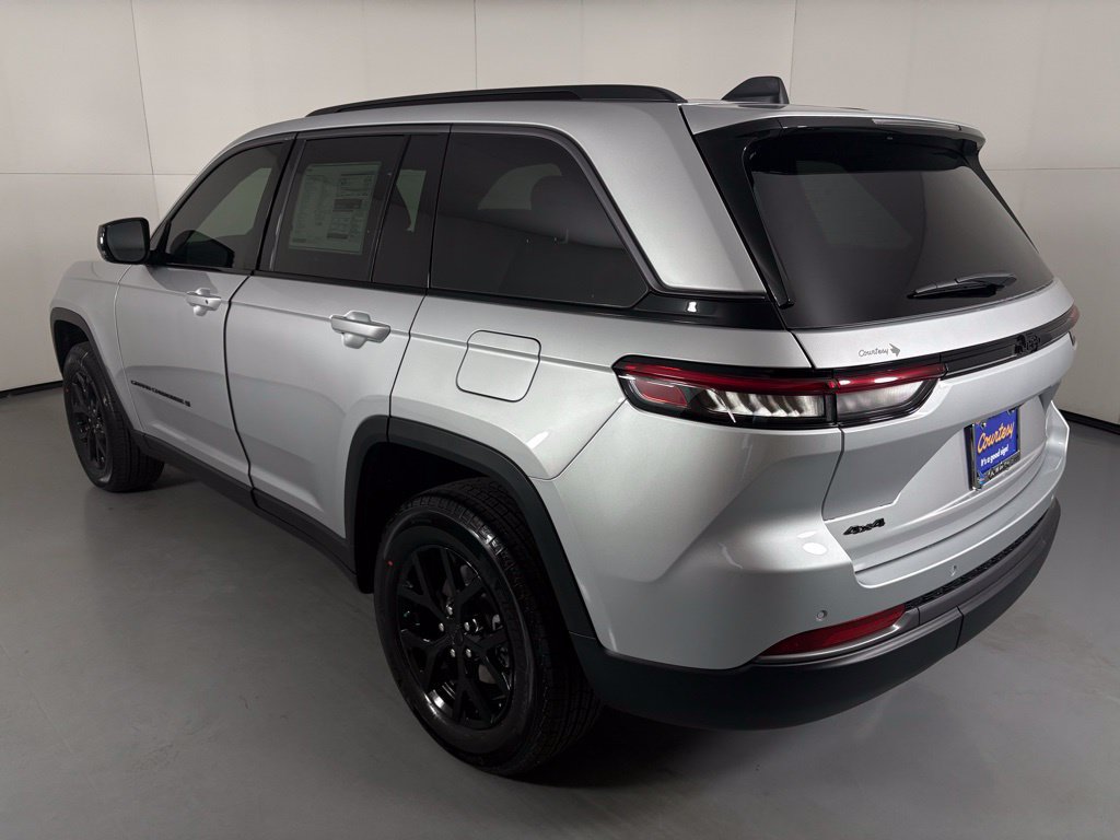 New 2026 Jeep Grand Cherokee Altitude AWD/4WD image 7