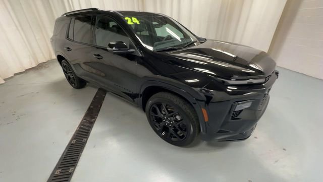 Used 2024 Chevrolet Traverse RS w/ LPO, Floor Liner Package image 2