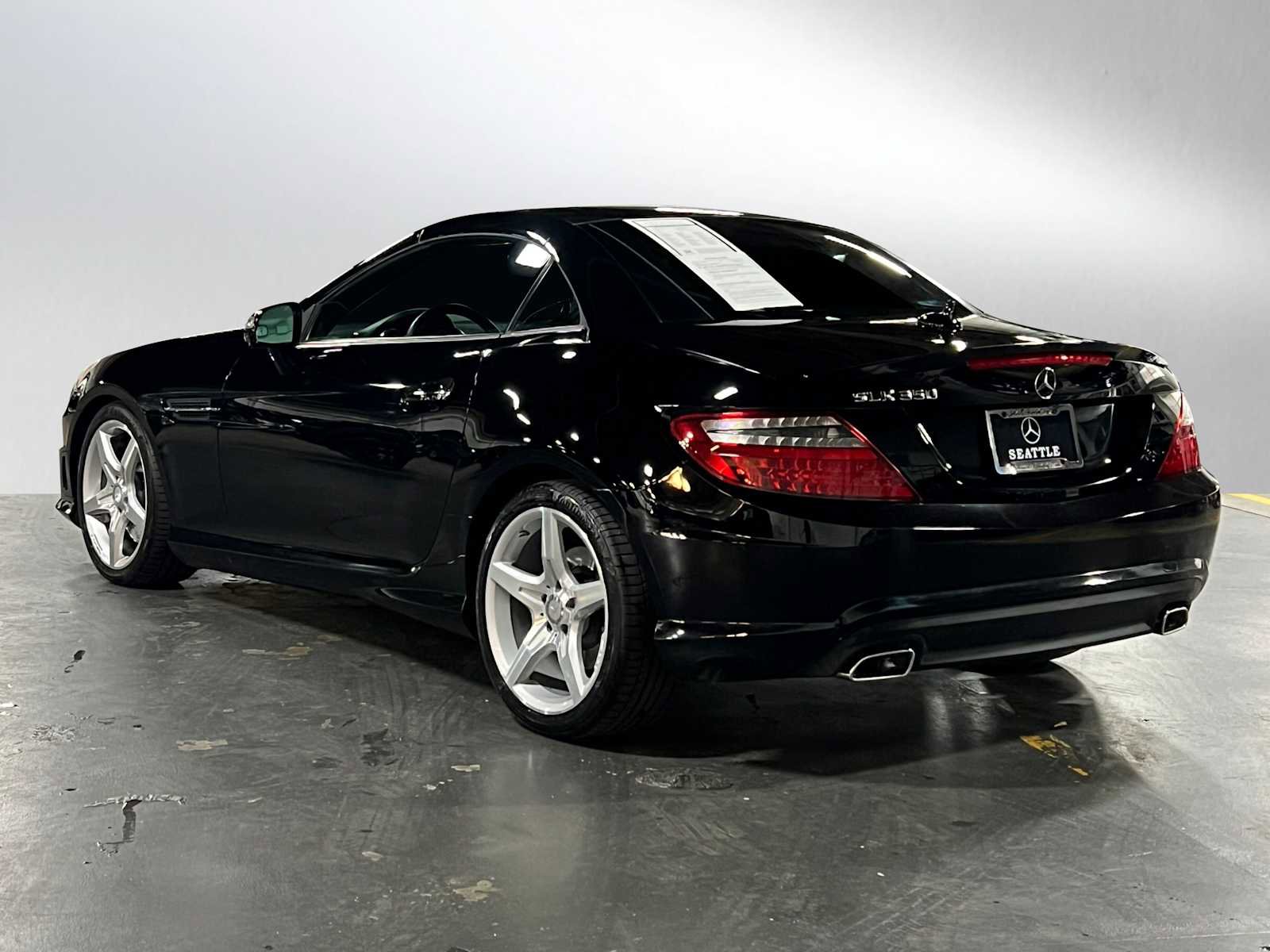 Used 2015 Mercedes-Benz SLK 350 image 5