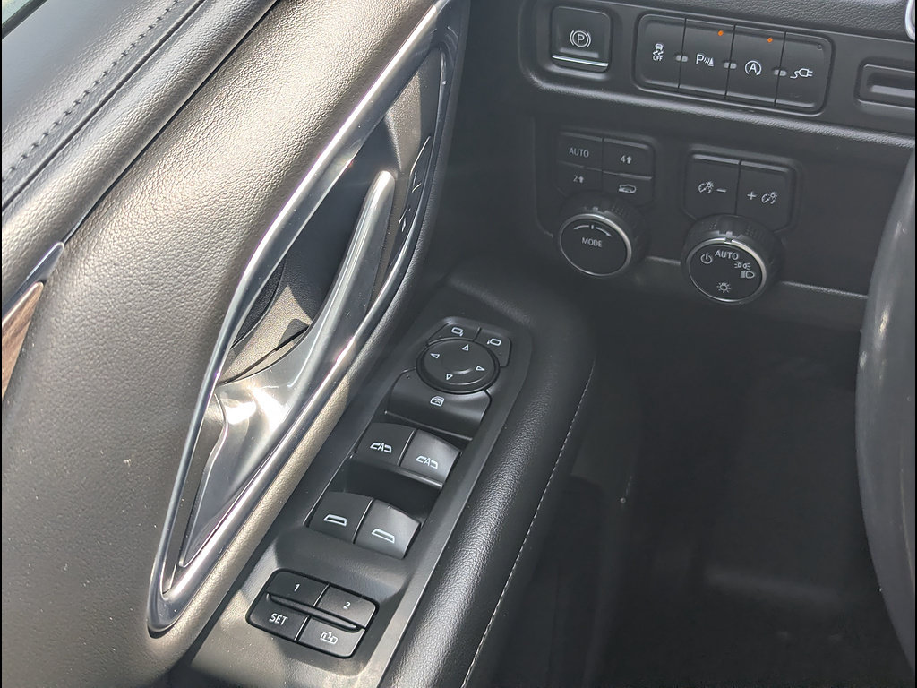 Used 2021 Chevrolet Tahoe LT w/ Rear Media and Nav Package AWD/4WD image 33