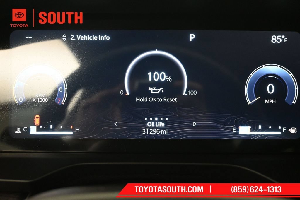Used 2023 Jeep Grand Cherokee Limited AWD/4WD image 12