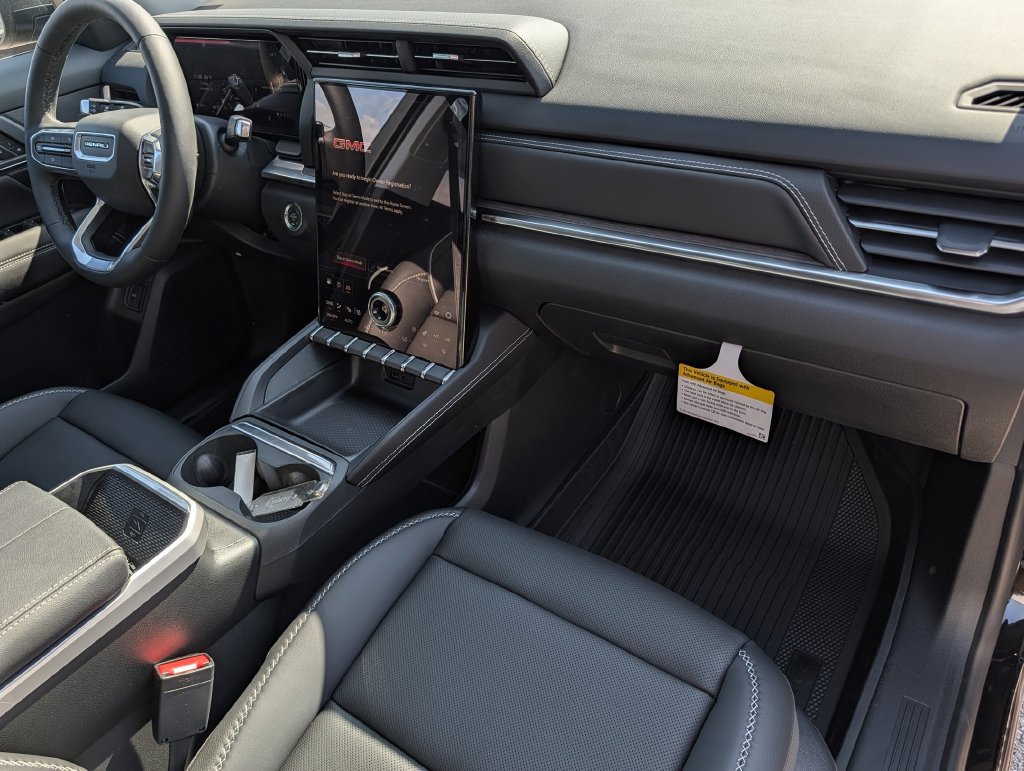 New 2027 GMC Terrain Denali w/ LPO, Floor Liner Package AWD/4WD image 31