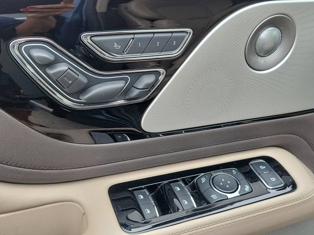 Certified 2020 Lincoln Aviator Reserve w/ Equipment Group 202A AWD/4WD image 19