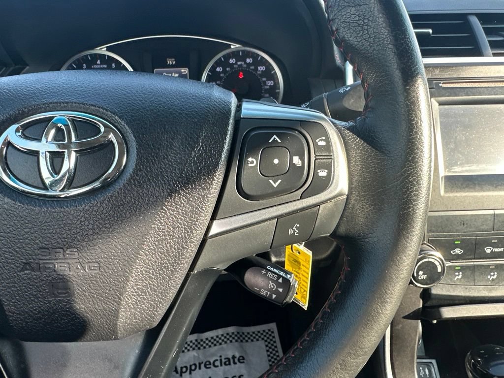Used 2015 Toyota Camry SE FWD image 16