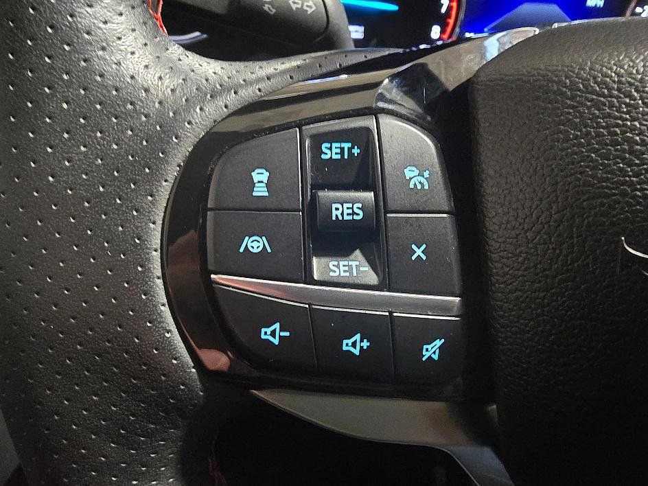 Used 2023 Ford Explorer ST-Line image 49