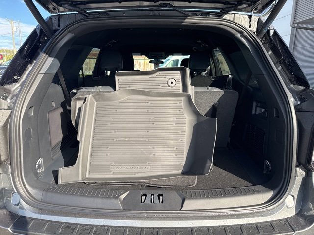 New 2026 Ford Explorer ST-Line image 6