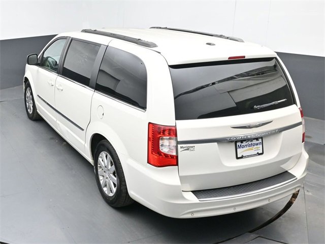 Used 2011 Chrysler Town & Country Touring-L w/ Entertainment Group #2 image 44