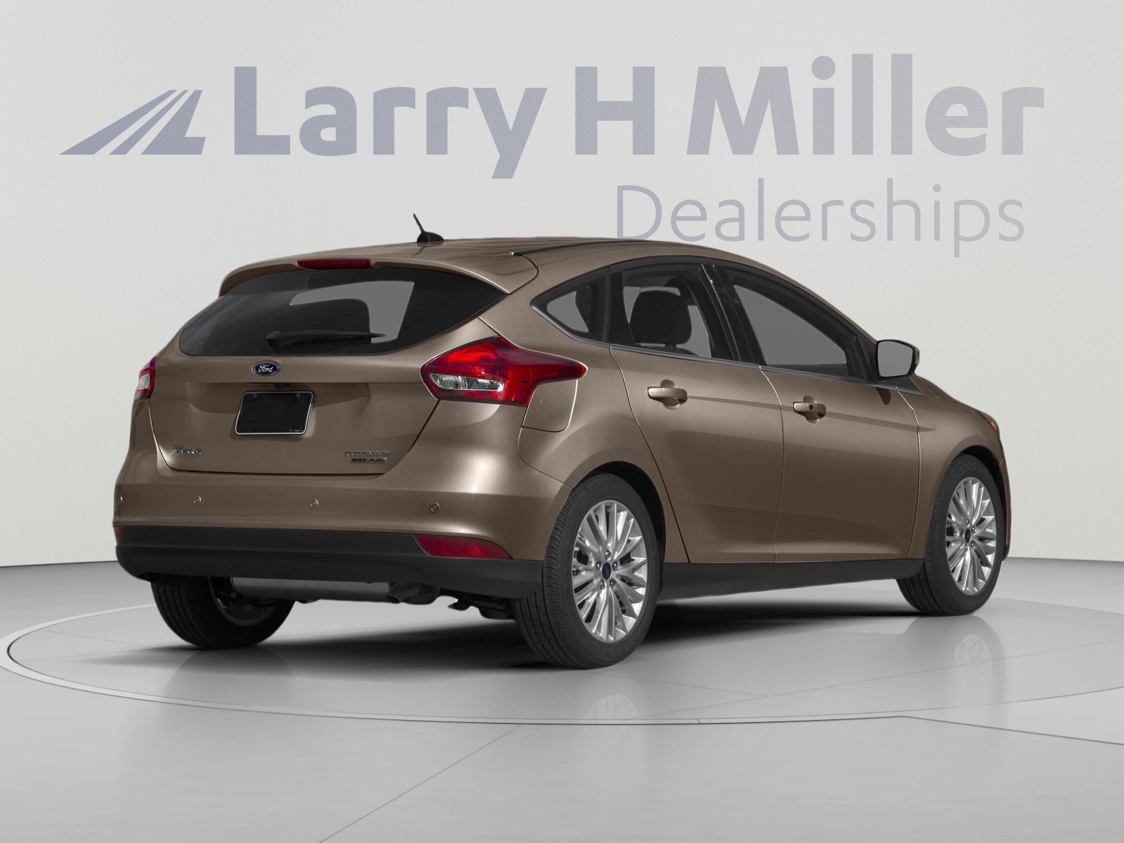 Used 2015 Ford Focus Titanium FWD image 2