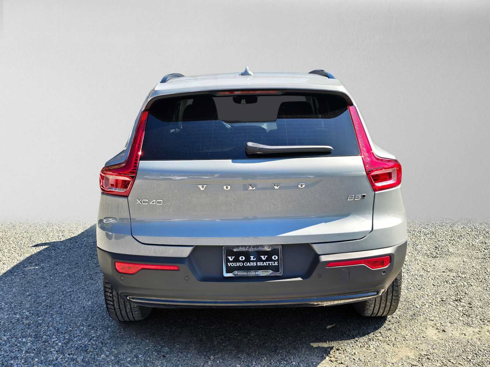 Used 2026 Volvo XC40 B5 Plus w/ Protection Package Premier AWD/4WD image 4