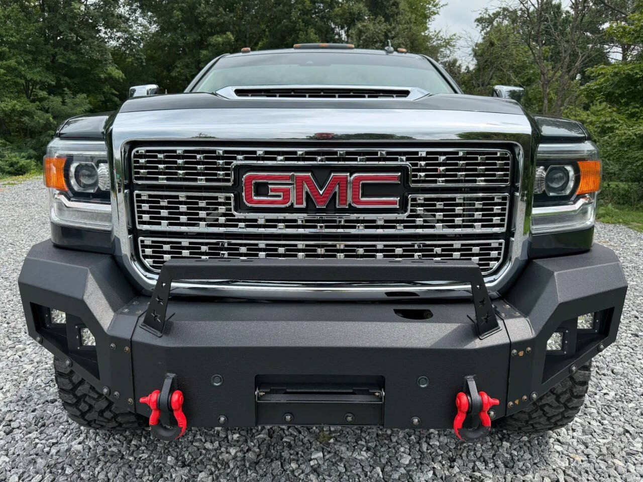 Used 2019 GMC Sierra 2500 Denali w/ Duramax Plus Package AWD/4WD image 2