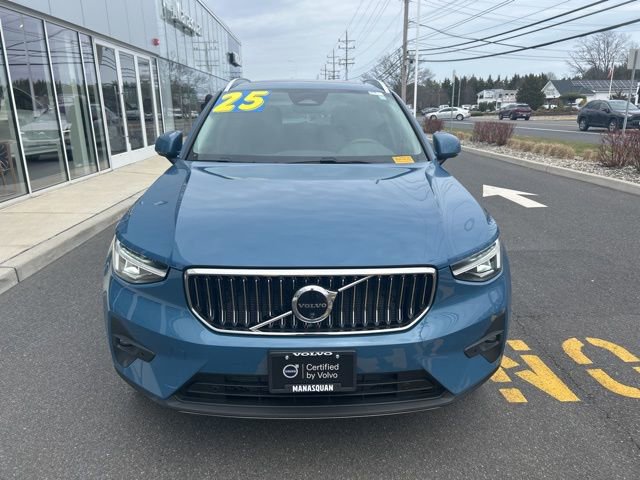 Certified 2025 Volvo XC40 B5 Plus image 7